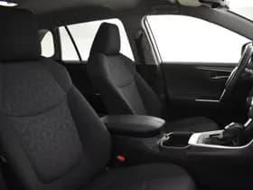 Toyota RAV4 thumbnail 3