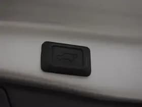 Toyota RAV4 thumbnail 27