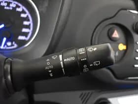 Toyota Yaris thumbnail 18