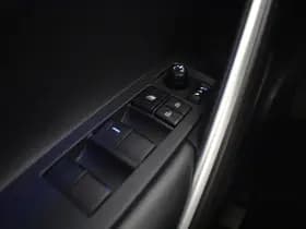 Toyota Corolla thumbnail 21