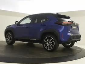 Toyota Yaris Cross thumbnail 2
