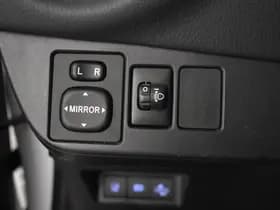 Toyota Yaris thumbnail 28