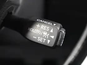 Toyota C-HR thumbnail 19