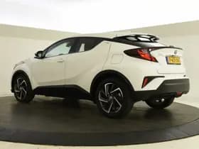 Toyota C-HR thumbnail 6