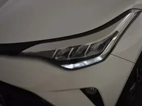 Toyota C-HR thumbnail 8