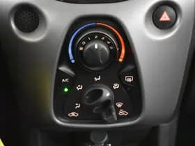 Toyota Aygo thumbnail 23