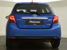 Toyota Yaris thumbnail 8