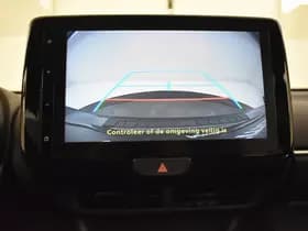 Toyota Yaris thumbnail 12