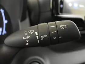 Toyota Yaris thumbnail 25