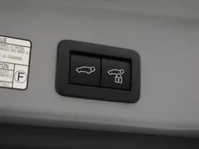 Toyota Corolla thumbnail 32