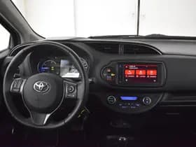 Toyota Yaris thumbnail 4