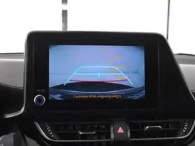 Toyota C-HR thumbnail 11