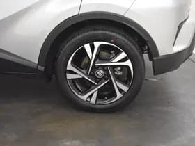 Toyota C-HR thumbnail 16