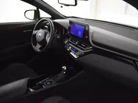 Toyota C-HR thumbnail 22