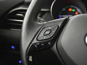 Toyota C-HR thumbnail 24