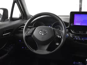 Toyota C-HR thumbnail 9