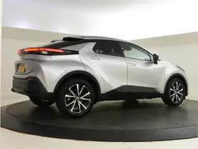 Toyota C-HR thumbnail 2