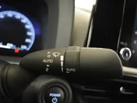 Toyota C-HR thumbnail 16