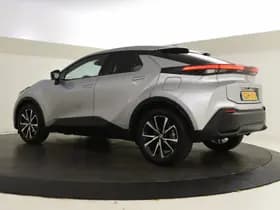 Toyota C-HR thumbnail 6