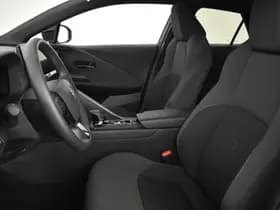 Toyota C-HR thumbnail 9