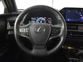 Lexus UX thumbnail 11