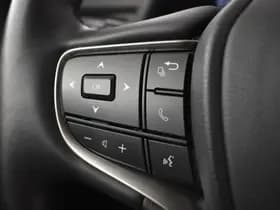 Lexus UX thumbnail 12