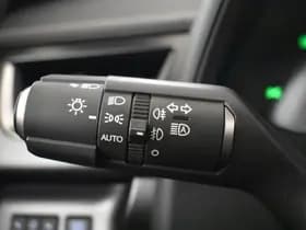 Lexus UX thumbnail 13