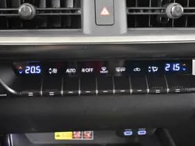 Lexus UX thumbnail 19