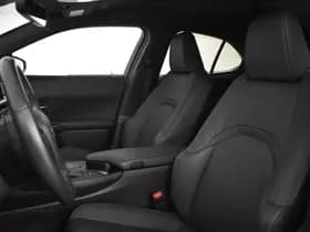 Lexus UX thumbnail 9