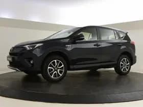 Toyota RAV4 thumbnail 2