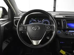 Toyota RAV4 thumbnail 12