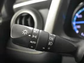 Toyota RAV4 thumbnail 17