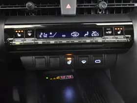 Toyota C-HR thumbnail 13