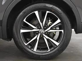 Toyota C-HR thumbnail 19