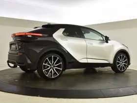 Toyota C-HR thumbnail 2