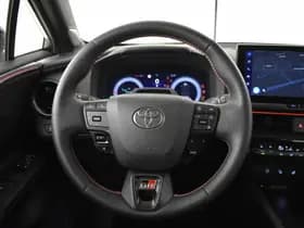 Toyota C-HR thumbnail 13