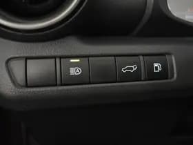 Toyota C-HR thumbnail 25