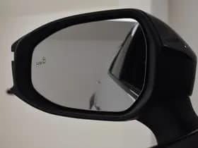 Toyota C-HR thumbnail 26