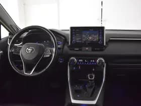 Toyota RAV4 thumbnail 4