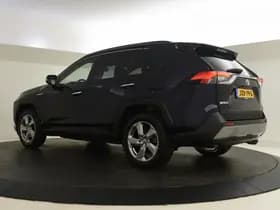 Toyota RAV4 thumbnail 6