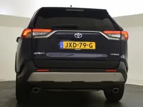Toyota RAV4 thumbnail 8