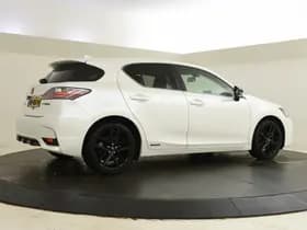 Lexus CT thumbnail 2