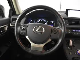 Lexus CT thumbnail 11