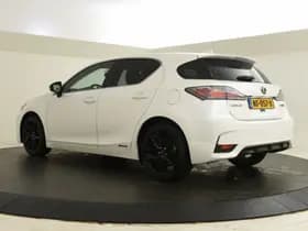 Lexus CT thumbnail 6