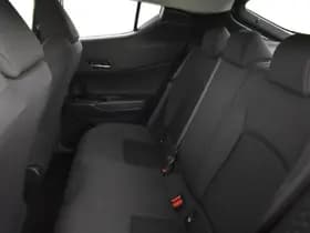 Toyota C-HR thumbnail 11