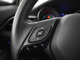 Toyota C-HR thumbnail 17