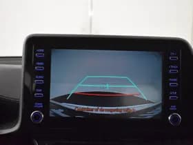Toyota C-HR thumbnail 24