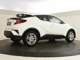 Toyota C-HR thumbnail 7