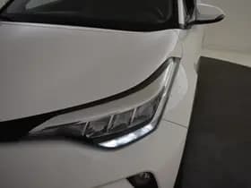 Toyota C-HR thumbnail 9
