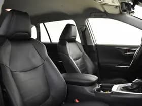 Toyota RAV4 thumbnail 3